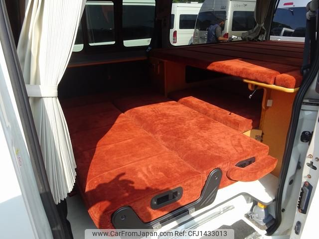 nissan nv350-caravan-van 2012 GOO_JP_700050416230250716003 image 2