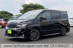 toyota voxy 2018 CFJ1499337