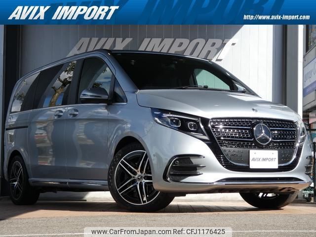 mercedes-benz v-class 2024 quick_quick_447811CP_W1V44781124420862 image 1