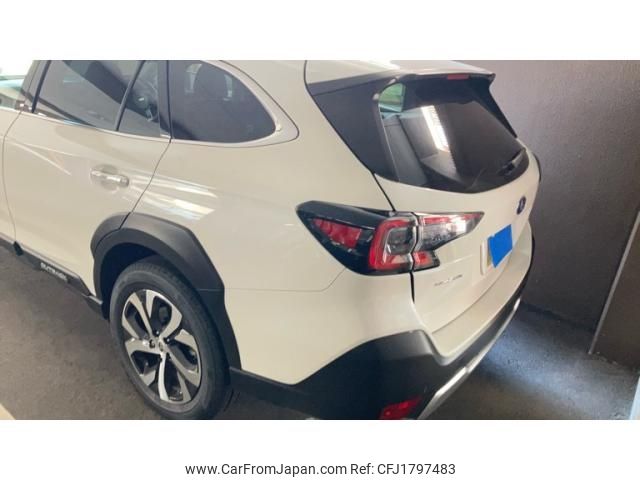 subaru outback 2022 CFJ1797483 image 2