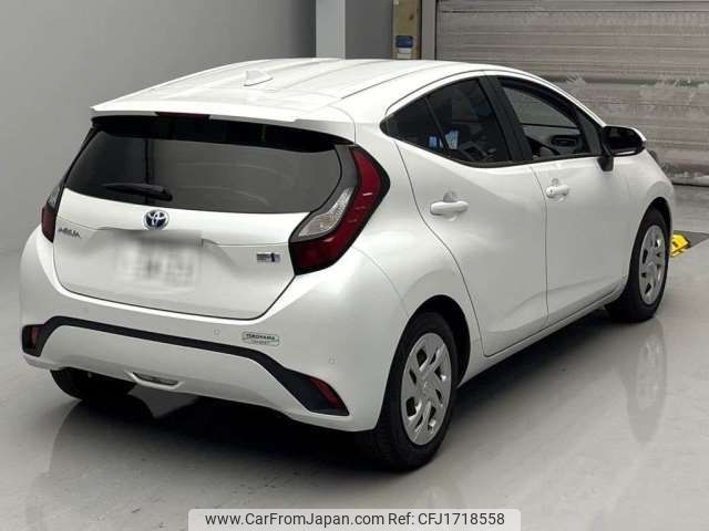toyota aqua 2022 CFJ1718558 image 2
