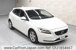 volvo v40 2017 CFJ1854667