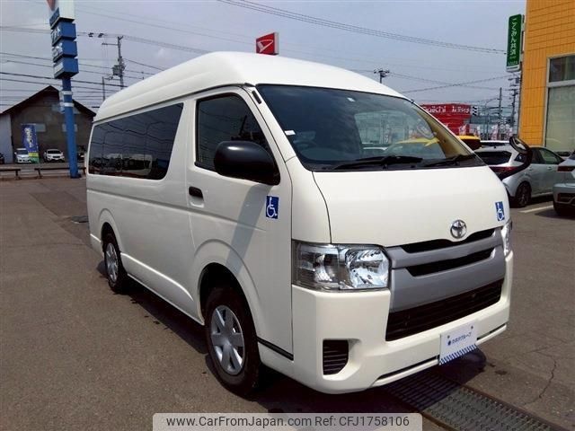 toyota regiusace-van 2017 CFJ1758106 image 2