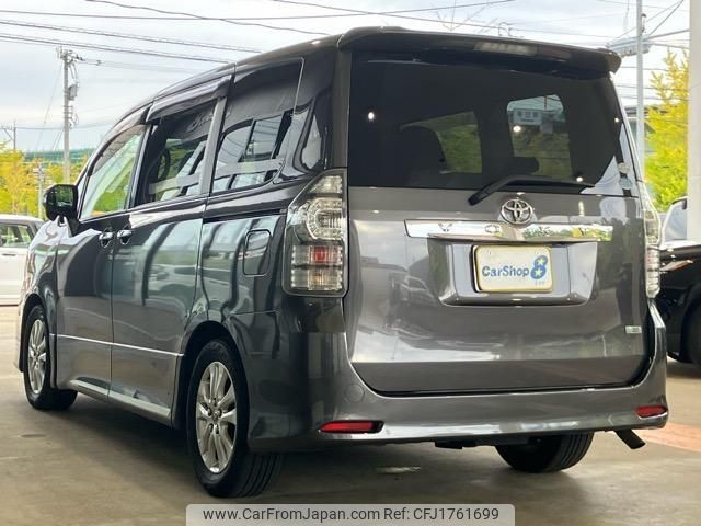 toyota voxy 2012 CFJ1761699 image 2