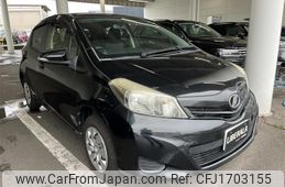 toyota vitz 2013 CFJ1703155