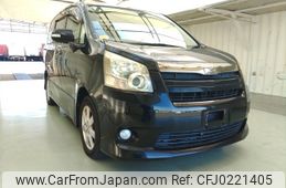 toyota noah 2007 ENHANCEAUTO_1_ea288122