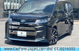 toyota noah 2023 quick_quick_6AA-ZWR90W_ZWR90-0130620