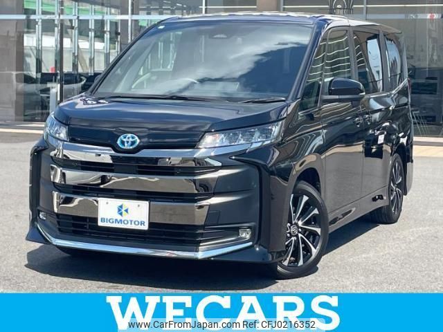 toyota noah 2023 quick_quick_6AA-ZWR90W_ZWR90-0130620 image 1