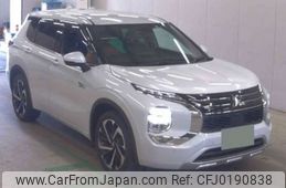 mitsubishi outlander-phev 2022 -MITSUBISHI 【横浜 30Lﾃ5000】--Outlander PHEV 5LA-GN0W--GN0W-0107360---MITSUBISHI 【横浜 30Lﾃ5000】--Outlander PHEV 5LA-GN0W--GN0W-0107360-