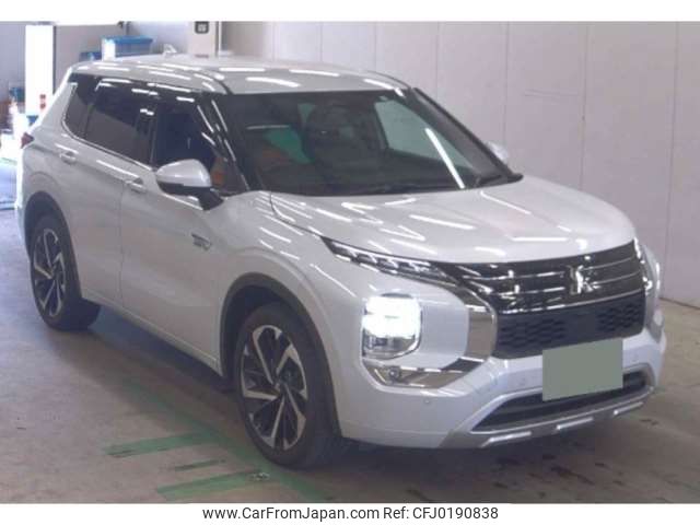 mitsubishi outlander-phev 2022 -MITSUBISHI 【横浜 30Lﾃ5000】--Outlander PHEV 5LA-GN0W--GN0W-0107360---MITSUBISHI 【横浜 30Lﾃ5000】--Outlander PHEV 5LA-GN0W--GN0W-0107360- image 1