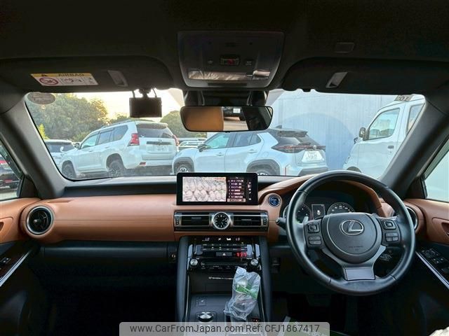 lexus is 2021 CFJ1867417 image 2