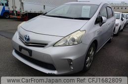 toyota prius-α 2012 CFJ1682809
