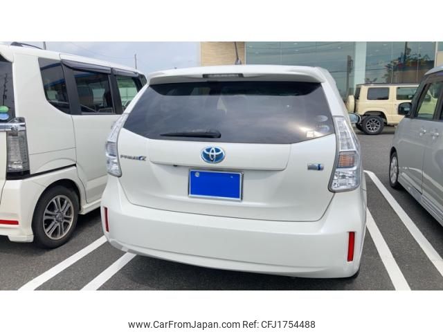 toyota prius-α 2011 CFJ1754488 image 2