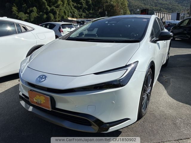 toyota prius 2023 CFJ1850902 image 1