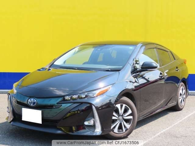 toyota prius-phv 2017 CFJ1673506 image 1