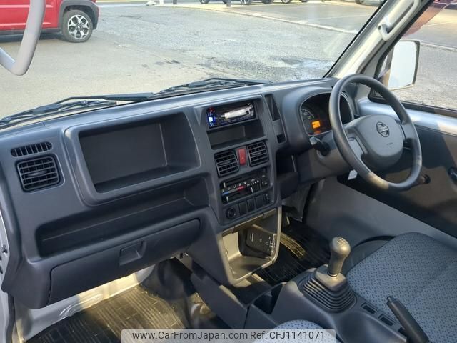 nissan nt100-clipper-truck 2016 quick_quick_DR16T_DR16T-252878 image 2