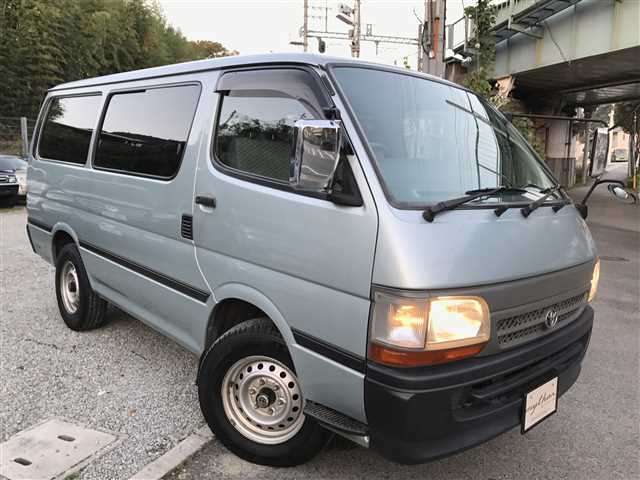 Toyota hiace store van 2004 model