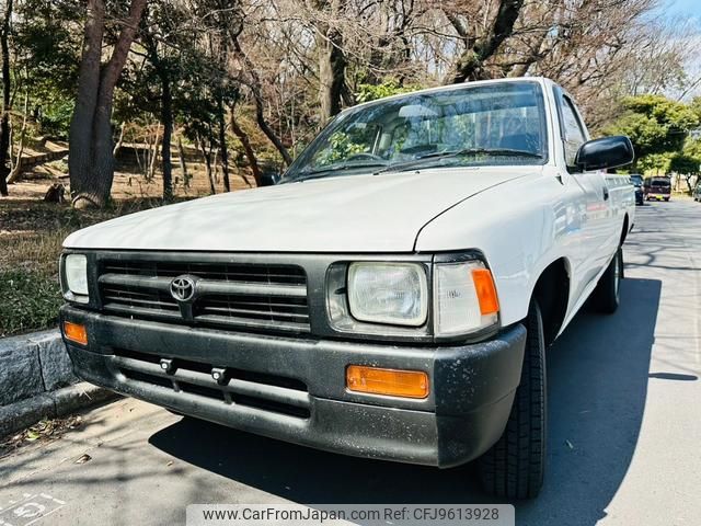 toyota hilux 1995 GOO_NET_EXCHANGE_0505151A30240322W001 image 1