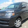toyota voxy 2004 REALMOTOR_RK2023050010A-10 image 1