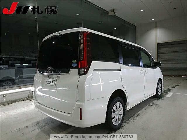 toyota noah 2014 CFJ1530733 image 2