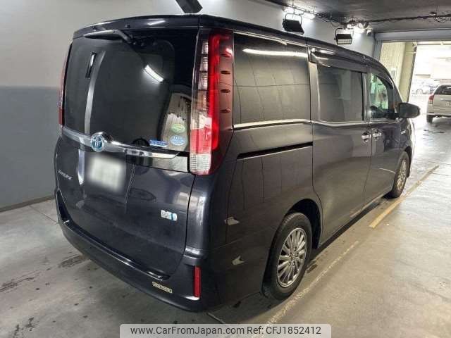 toyota esquire 2015 CFJ1852412 image 2