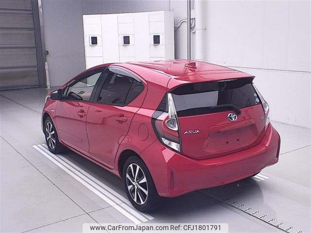 toyota aqua 2017 CFJ1801791 image 2