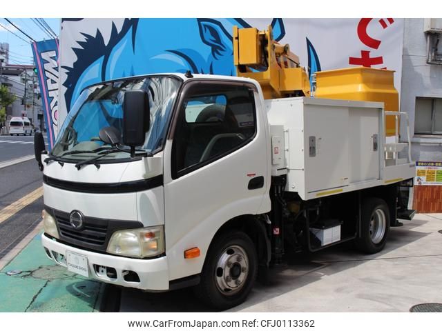 hino dutro 2010 GOO_NET_EXCHANGE_1002634A30240815W001 image 1