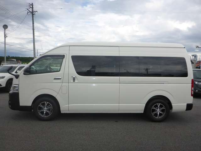 toyota hiace-commuter 2017 CFJ-83 image 2