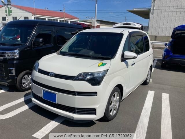 toyota spade 2012 CFJ1720362 image 1