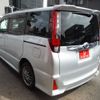 toyota noah 2016 CFJ1652227 image 8