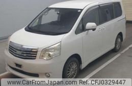 toyota noah 2013 quick_quick_DBA-ZRR70G_0558765