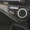 toyota aqua 2018 CFJ7012372 image 6
