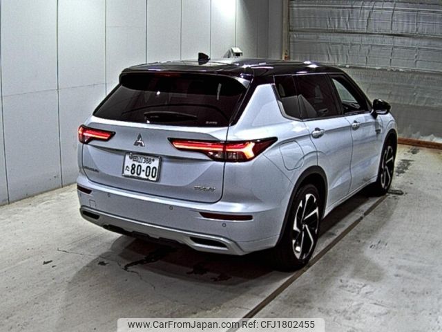mitsubishi outlander-phev 2023 CFJ1802455 image 2