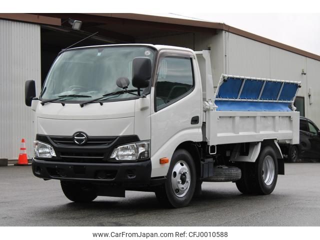 hino dutro 2018 GOO_NET_EXCHANGE_0230013A30240716W001 image 1