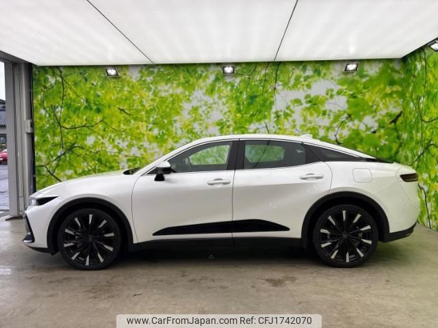 toyota crown 2023 CFJ1742070 image 2
