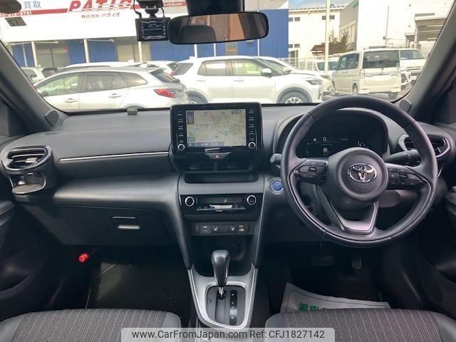 toyota yaris-cross 2022 CFJ1827142 image 2
