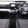 honda stepwagon 2016 CFJ1680567 image 9