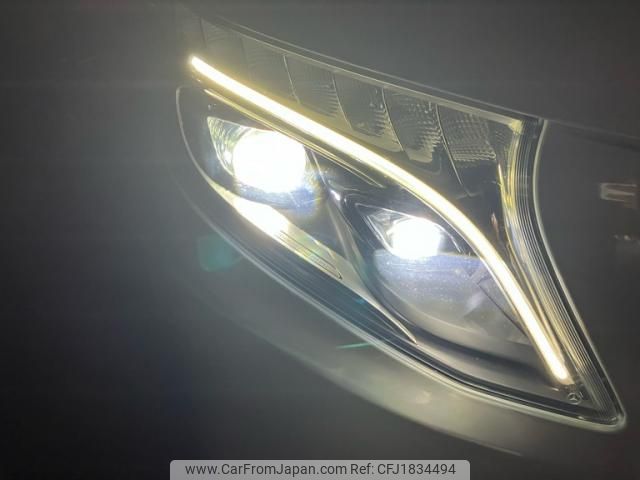 mercedes-benz v-class 2018 CFJ1834494 image 2