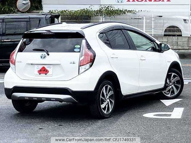 toyota aqua 2016 CFJ1749331 image 2