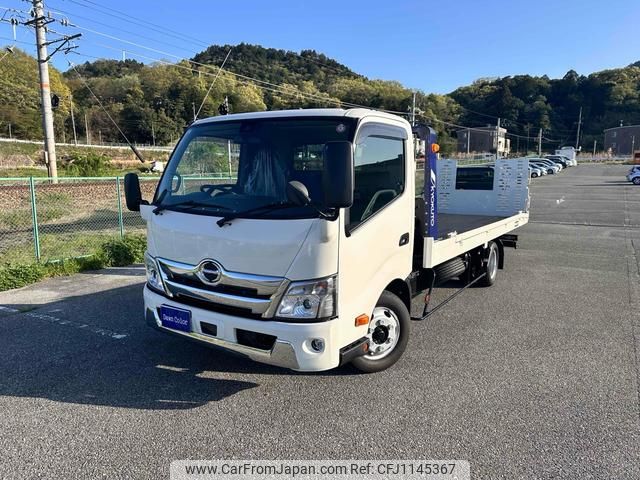 hino dutro 2024 GOO_NET_EXCHANGE_0730060A30250513W001 image 2