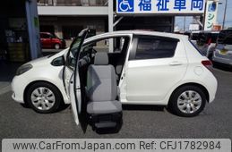 toyota vitz 2013 CFJ1782984