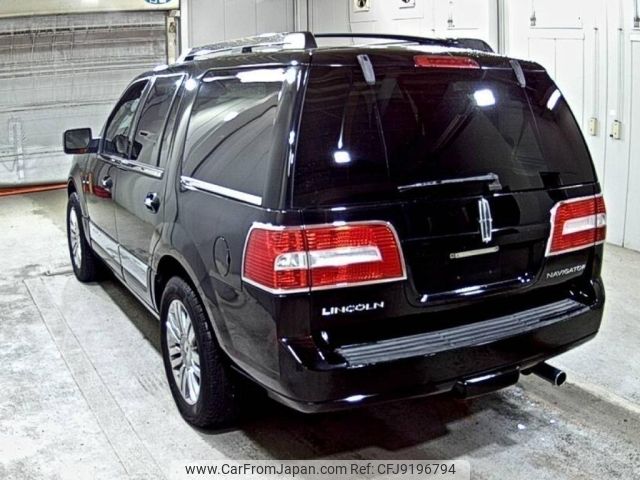 lincoln navigator 2012 -FORD--Lincoln Navigator ﾌﾒｲ-ｸﾆ01041737---FORD--Lincoln Navigator ﾌﾒｲ-ｸﾆ01041737- image 2