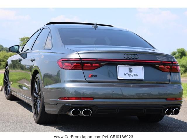 audi s8 2022 quick_quick_F8CWWF_WAUZZZF8XNN008340 image 2