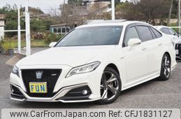 toyota crown 2019 CFJ1831127
