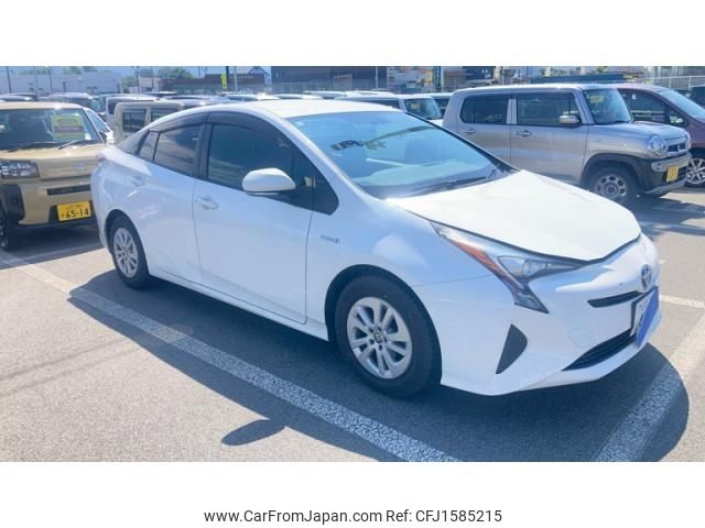 toyota prius 2016 CFJ1585215 image 1