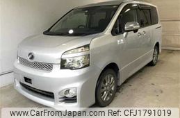 toyota voxy 2010 CFJ1791019