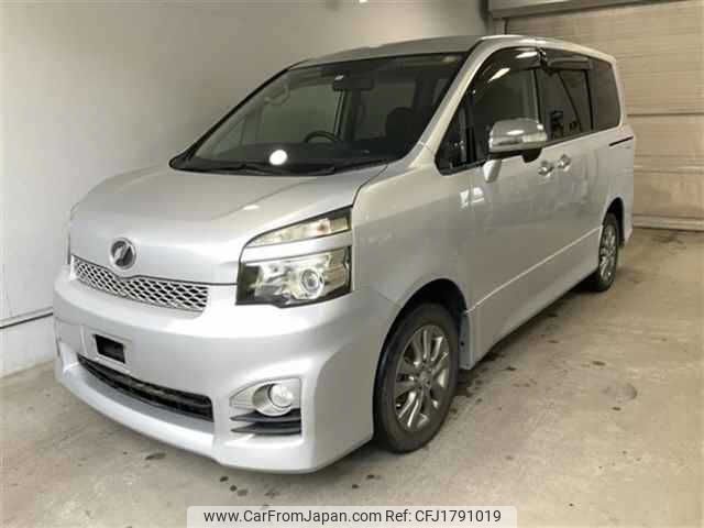 toyota voxy 2010 CFJ1791019 image 1