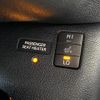 toyota prius-phv 2018 quick_quick_DLA-ZVW52_ZVW52-3098203 image 19