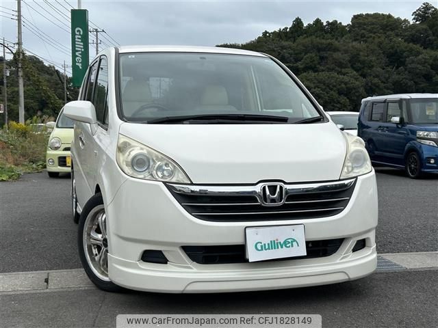 honda stepwagon 2005 CFJ1828149 image 1