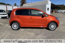 volkswagen up 2016 NIKYO_ZE91611